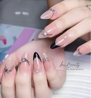 French đầu móng ( 1 móng )